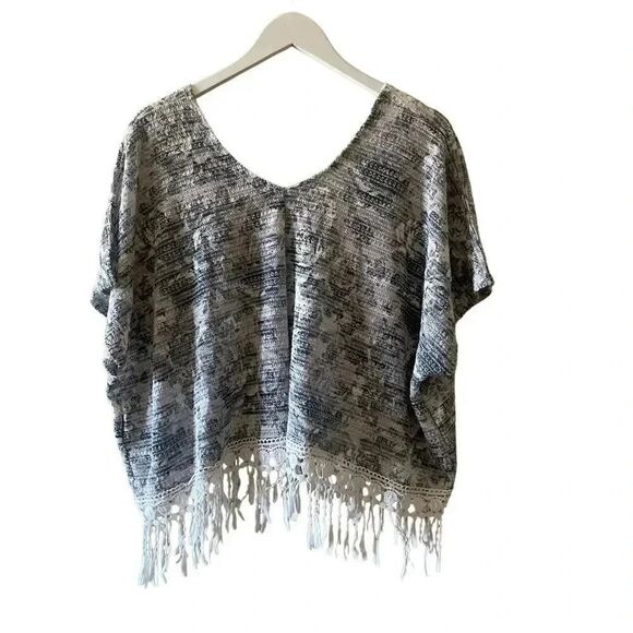 Aeropostale Poncho Boho Fringe Cropped Tassels Gray Women Top Cover-up SZ M/L - Picture 7 of 13